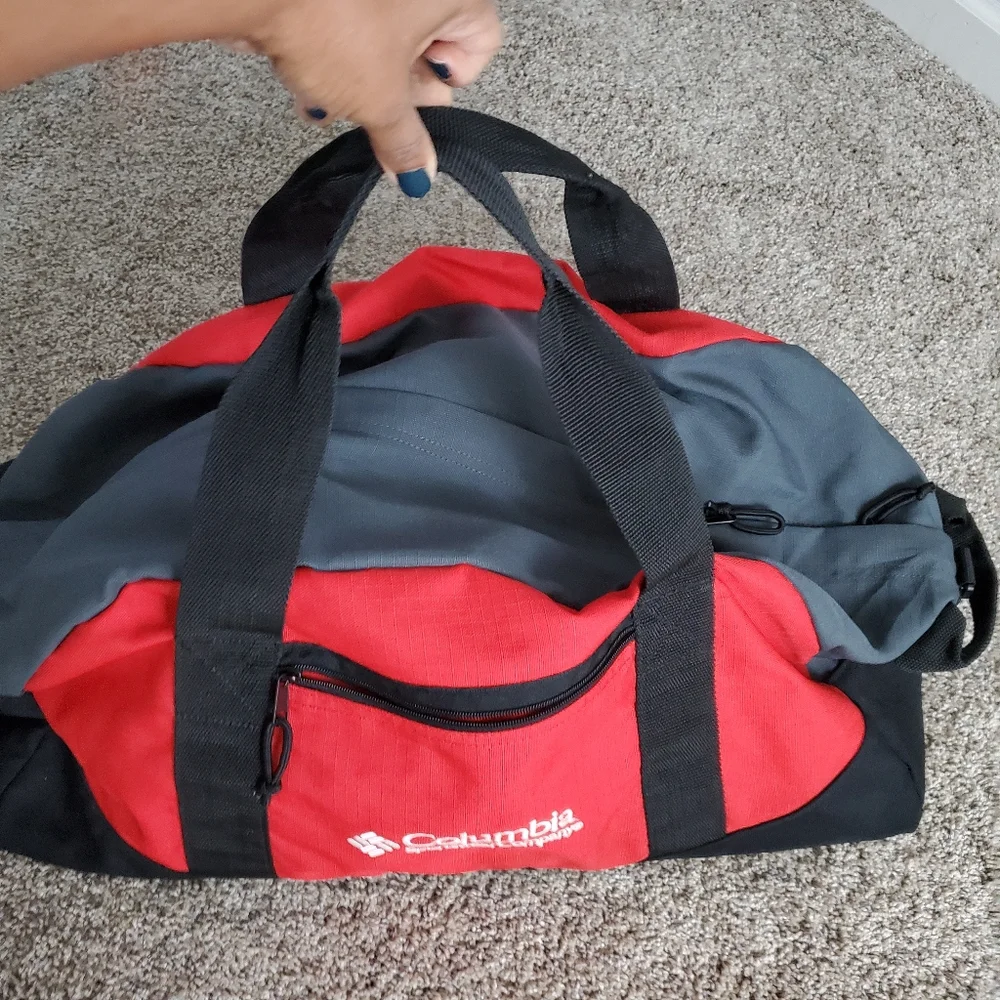 Columbia Red/Black/Gray Duffle Bag